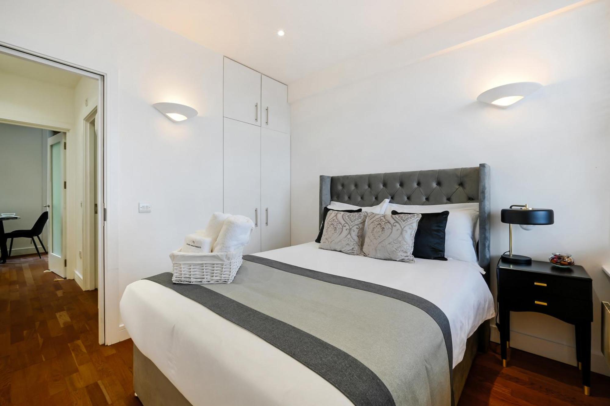Avari Apartments - Hatton Collection ลอนดอน ภายนอก รูปภาพ