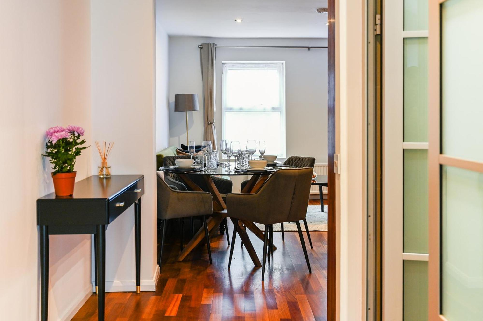 Avari Apartments - Hatton Collection ลอนดอน ภายนอก รูปภาพ