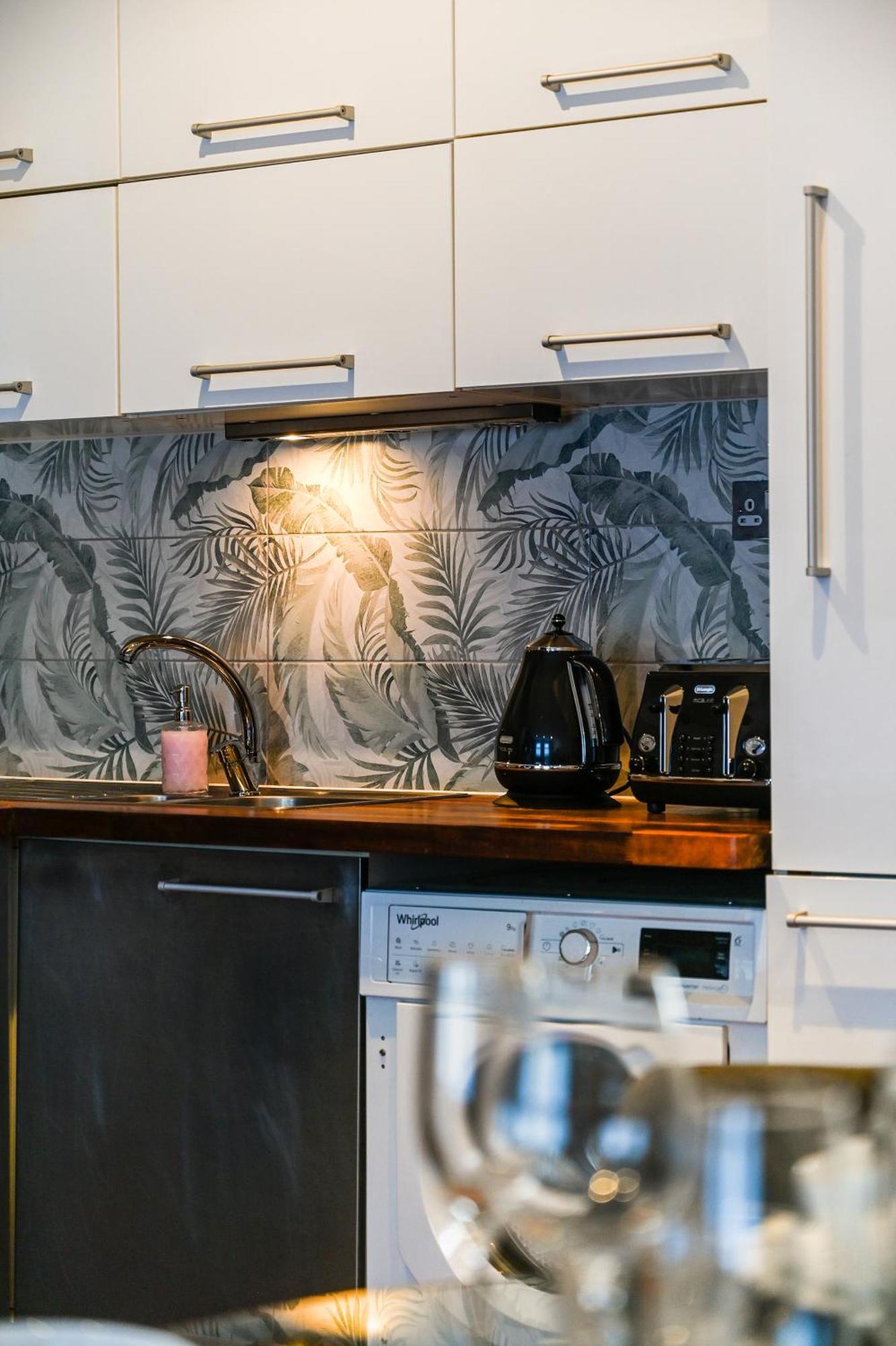 Avari Apartments - Hatton Collection ลอนดอน ภายนอก รูปภาพ